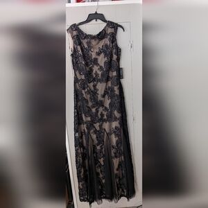 Onyx Nite Black And Nude Woman's Long Ball Gown Dress Size 12 New With Tags